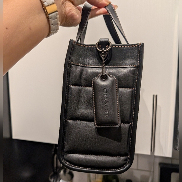 ❌SOLD❌Field Tote 22 With Quilting And Coach Badge - Picture 4 of 6